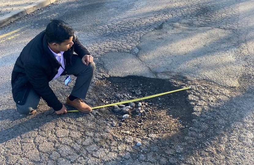 Pothole in King's Hedges Ward